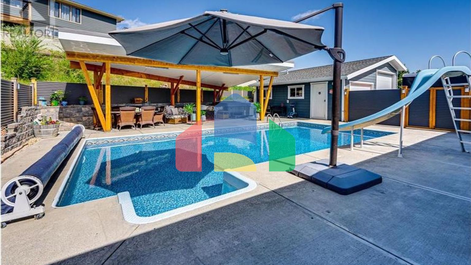 Residential - Single Family Home - Coldstream, Canada - Canada