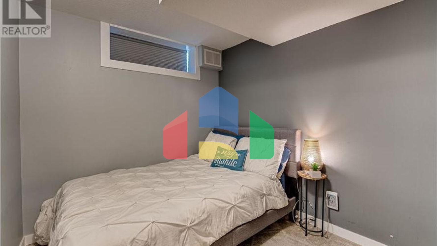 Residential - Single Family Home - Coldstream, Canada - Canada