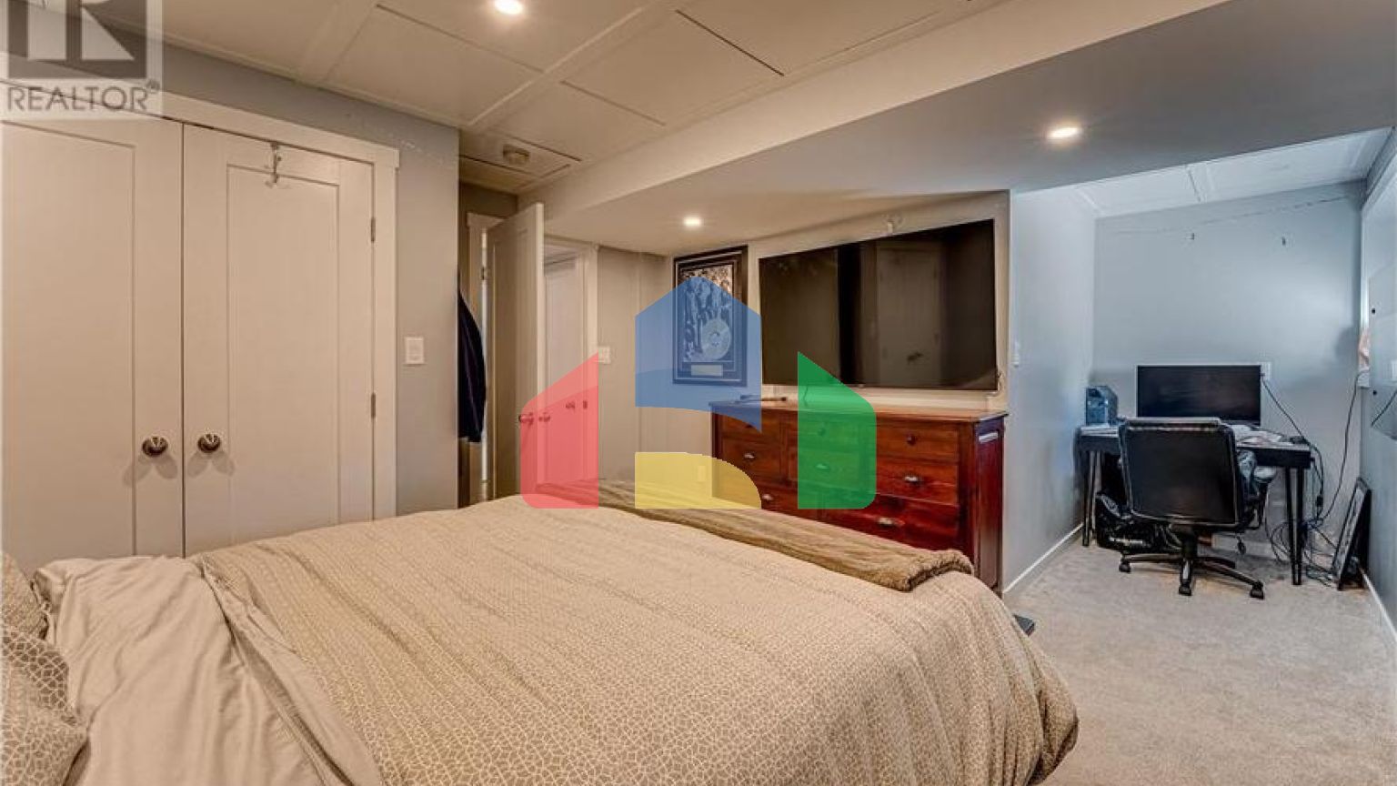 Residential - Single Family Home - Coldstream, Canada - Canada