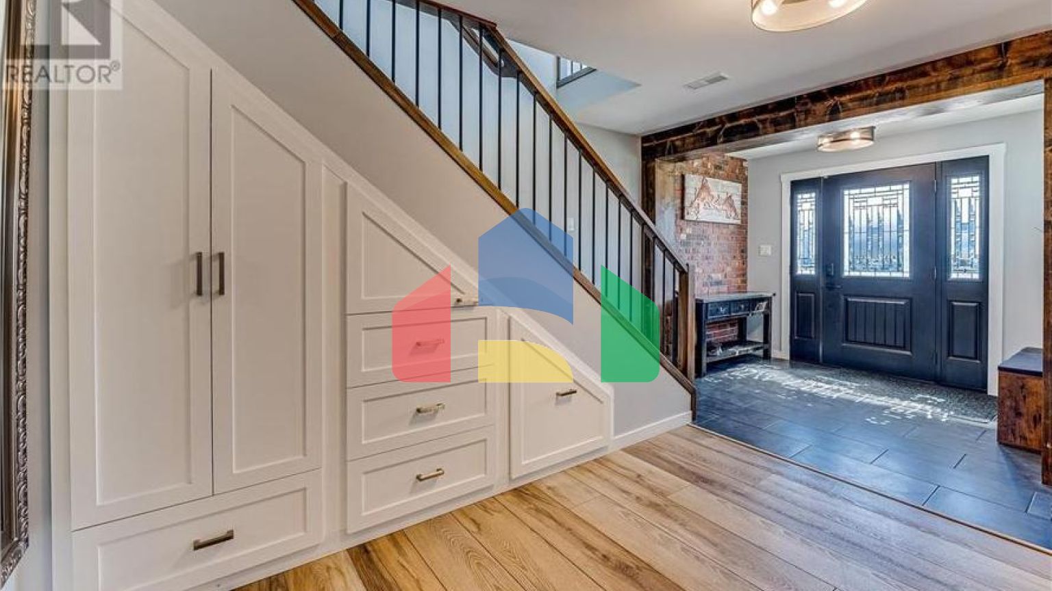 Residential - Single Family Home - Coldstream, Canada - Canada