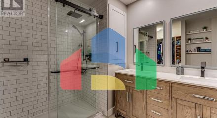 Residential - Single Family Home - Coldstream, Canada - Canada