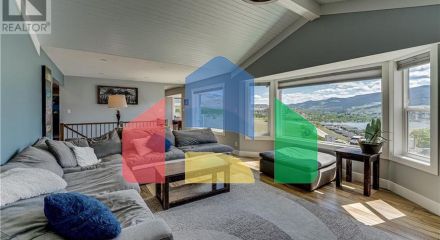 Residential - Single Family Home - Coldstream, Canada - Canada