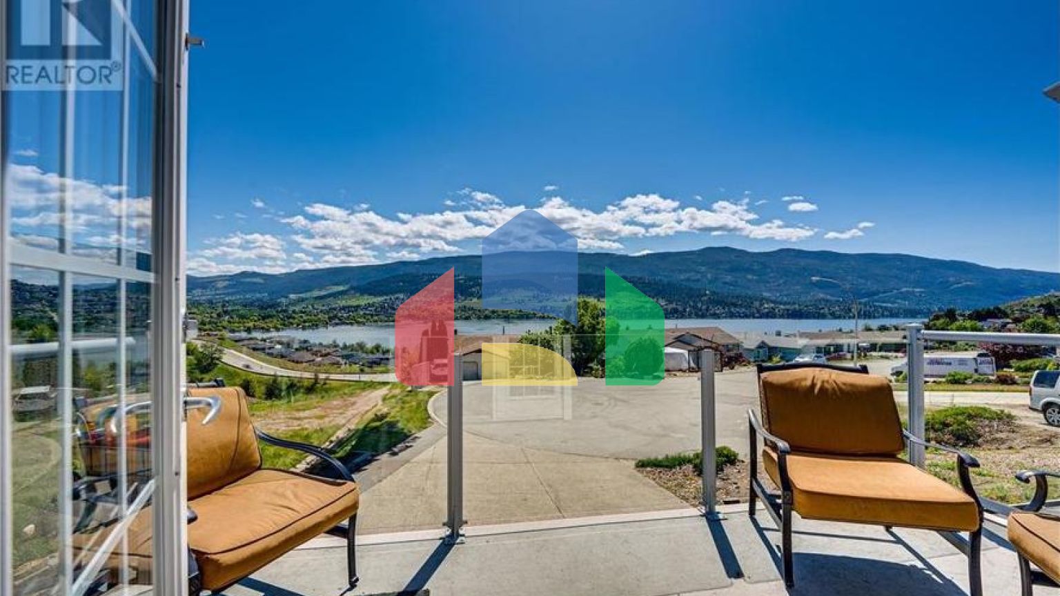 Residential - Single Family Home - Coldstream, Canada - Canada