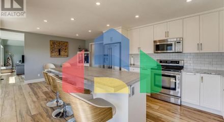 Residential - Single Family Home - Coldstream, Canada - Canada