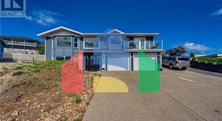 Residential - Single Family Home - Coldstream, Canada - Canada