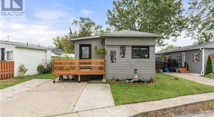 Residential - Single Family Home - McGregor, Canada - Canada