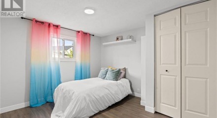 Residential - Single Family Home - McGregor, Canada - Canada