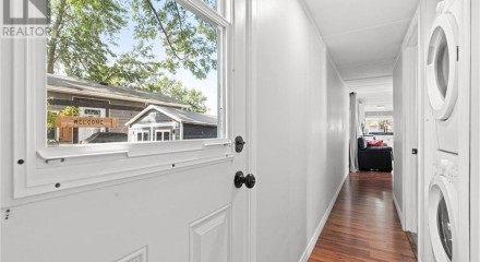 Residential - Single Family Home - McGregor, Canada - Canada