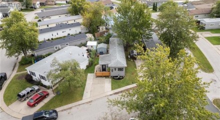 Residential - Single Family Home - McGregor, Canada - Canada