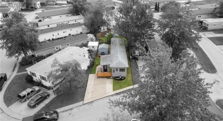 Residential - Single Family Home - McGregor, Canada - Canada