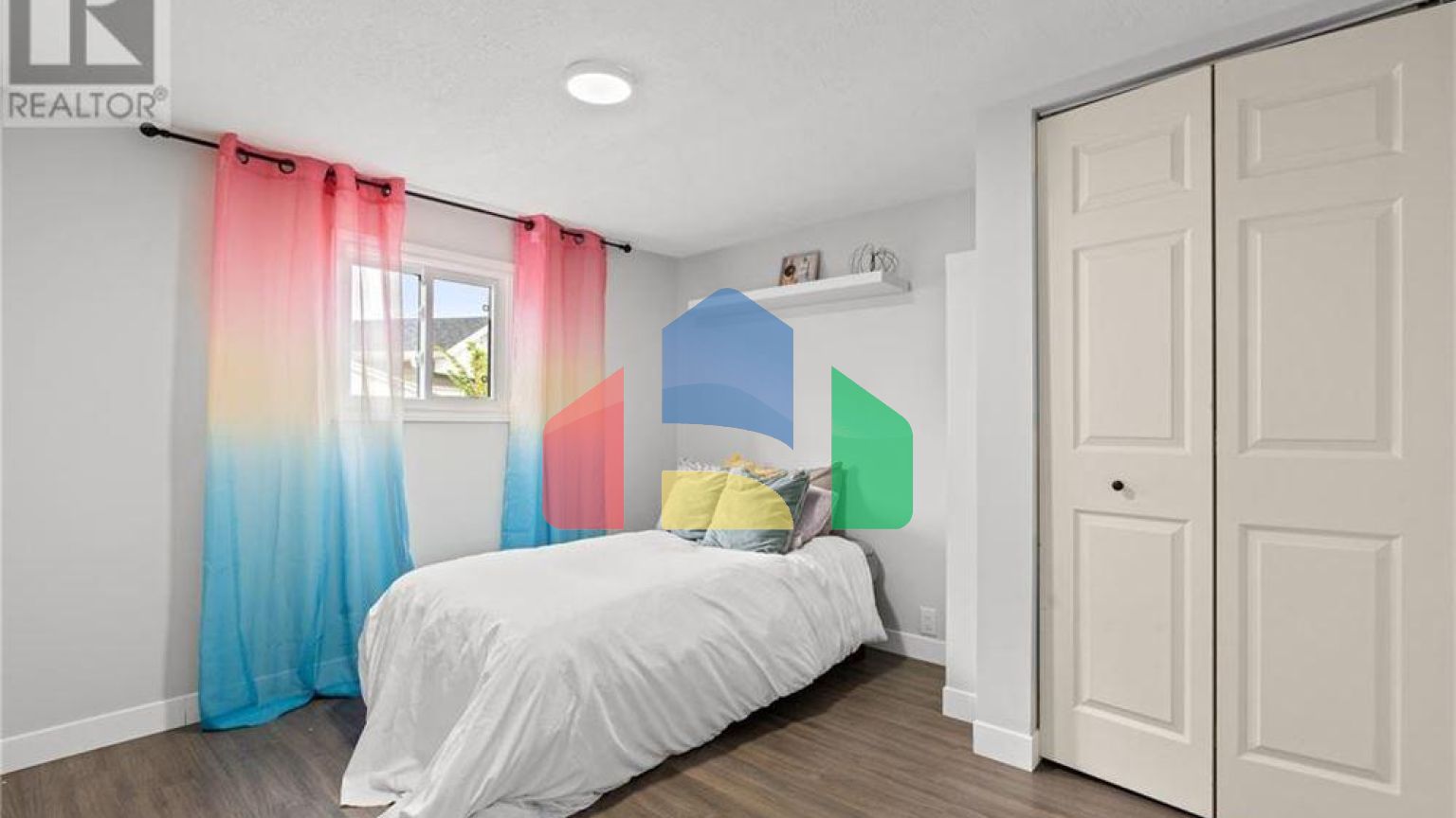 Residential - Single Family Home - McGregor, Canada - Canada