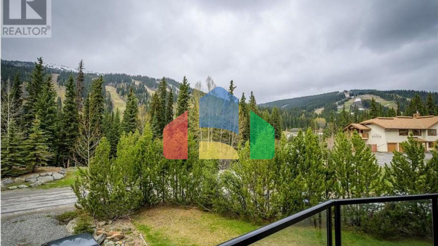 Residential - Single Family Home - Sun Peaks, Canada - Canada