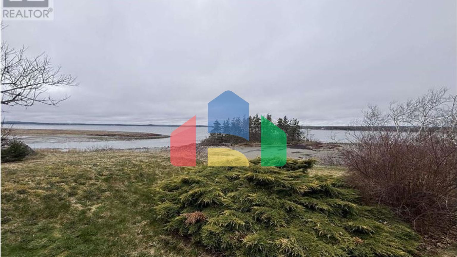 Residential - Single Family Home - Round Island, Canada - Canada