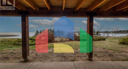 Residential - Single Family Home - Round Island, Canada - Canada