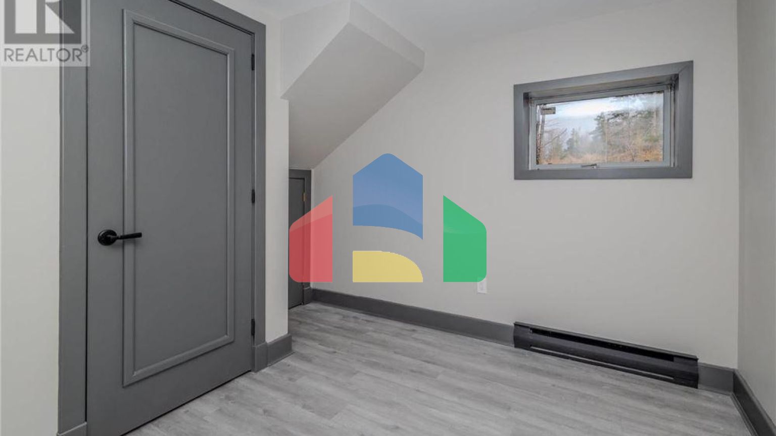 Residential - Single Family Home - Round Island, Canada - Canada