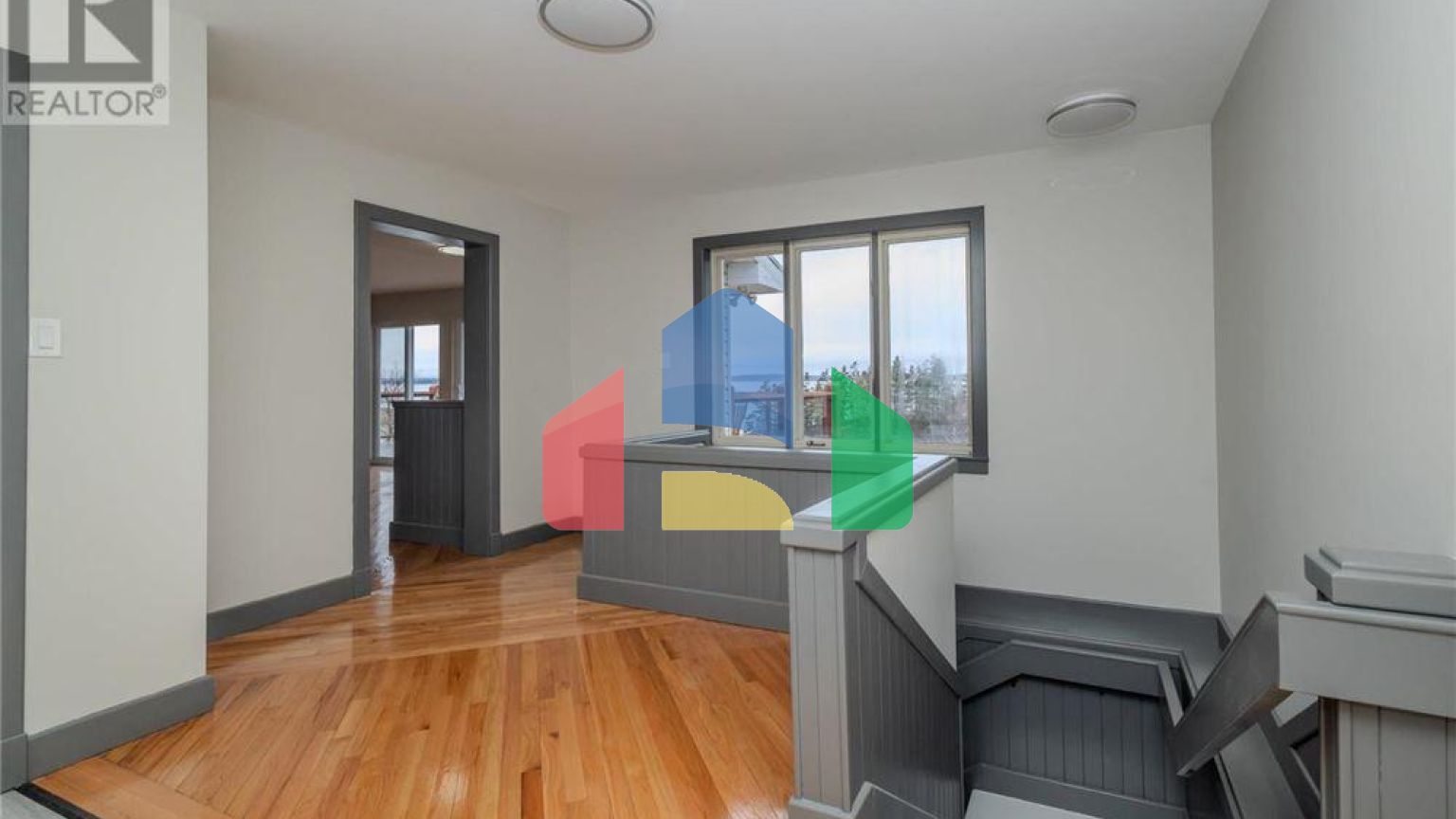 Residential - Single Family Home - Round Island, Canada - Canada