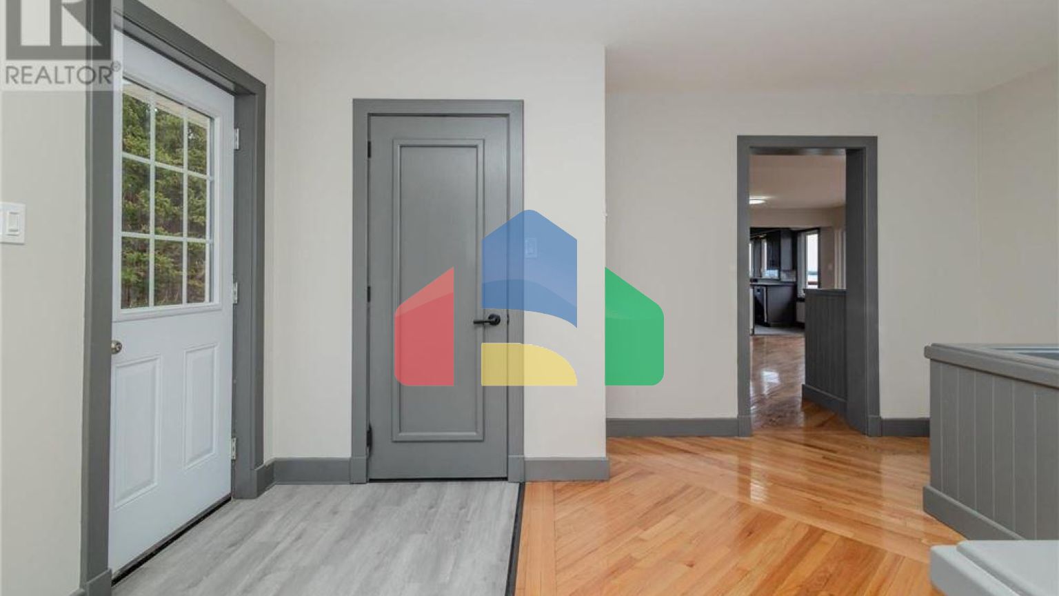 Residential - Single Family Home - Round Island, Canada - Canada