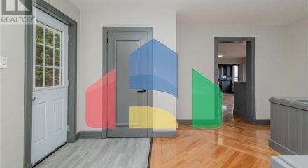 Residential - Single Family Home - Round Island, Canada - Canada