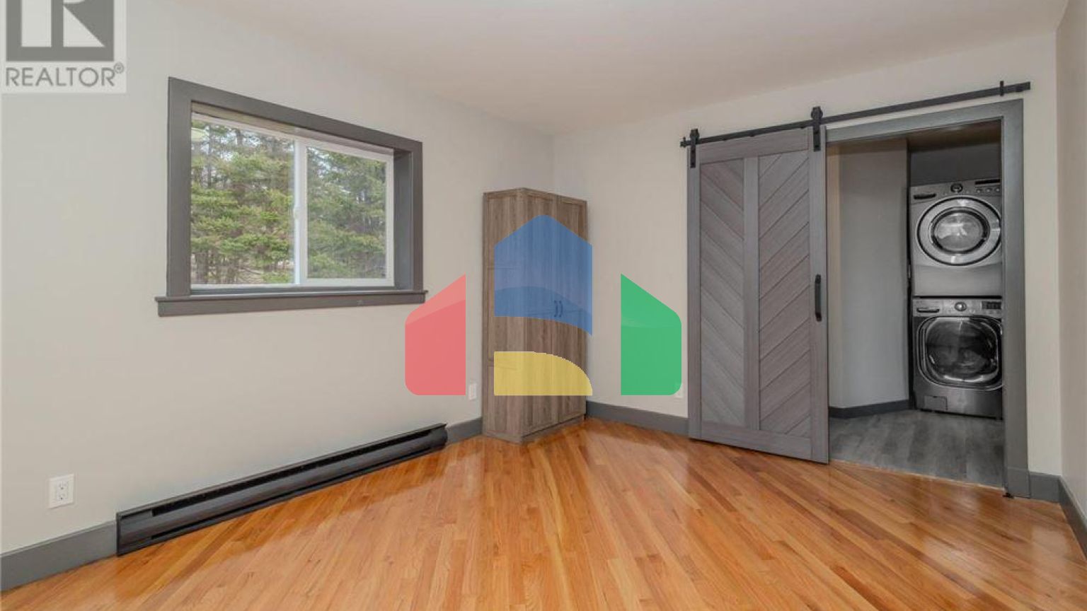 Residential - Single Family Home - Round Island, Canada - Canada