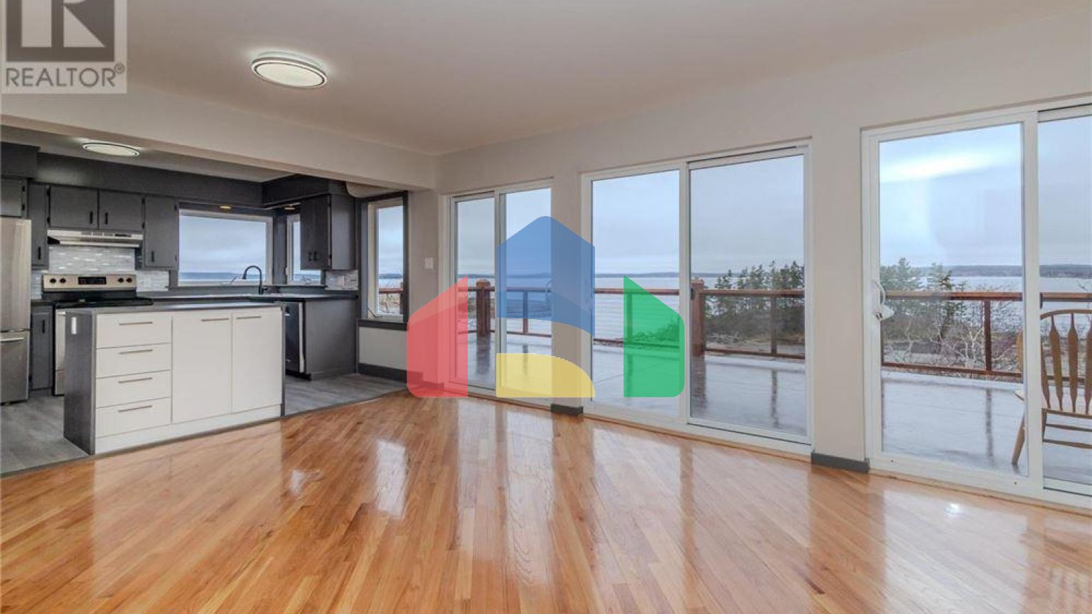 Residential - Single Family Home - Round Island, Canada - Canada