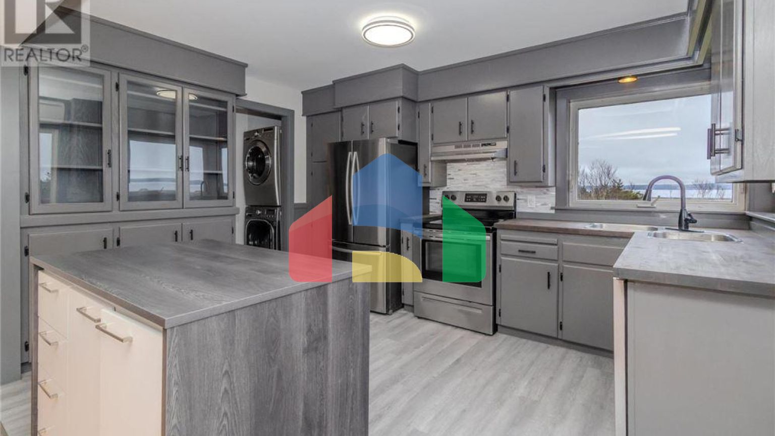 Residential - Single Family Home - Round Island, Canada - Canada