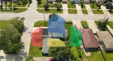 Residential - Single Family Home - Winona, Canada - Canada
