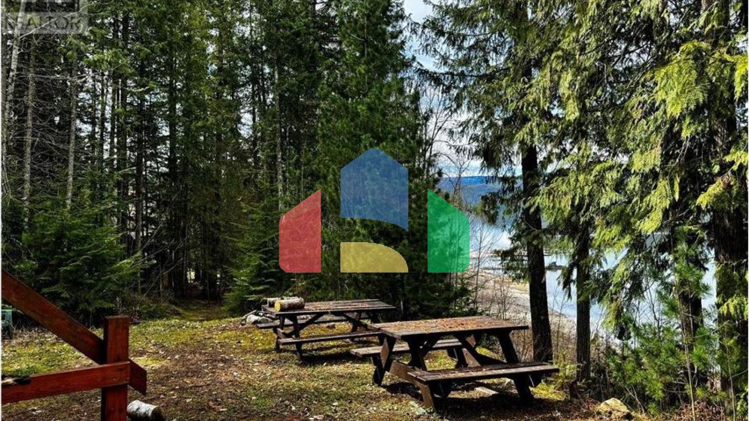 Residential - Single Family Home - Sicamous, Canada - Canada