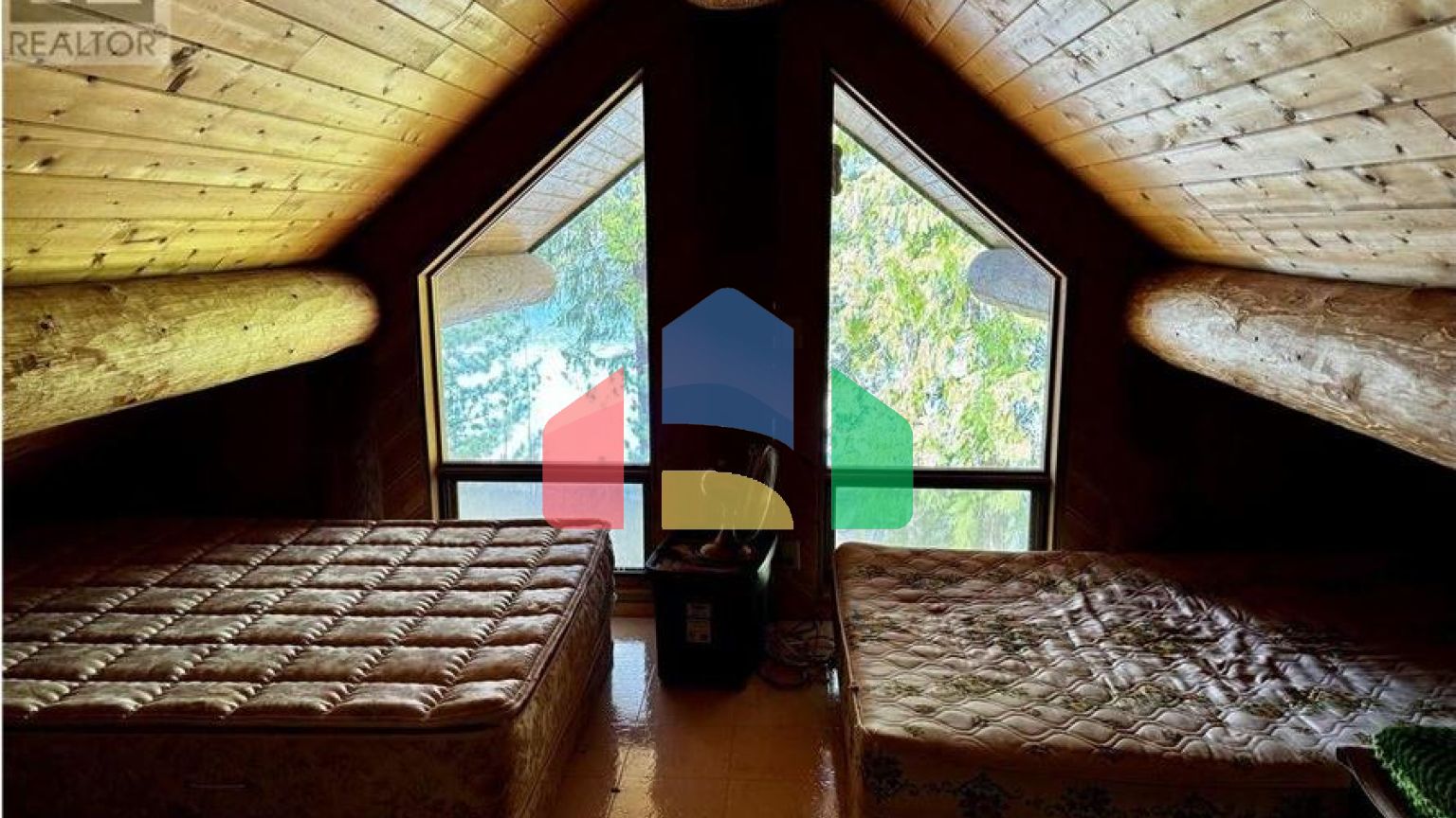 Residential - Single Family Home - Sicamous, Canada - Canada