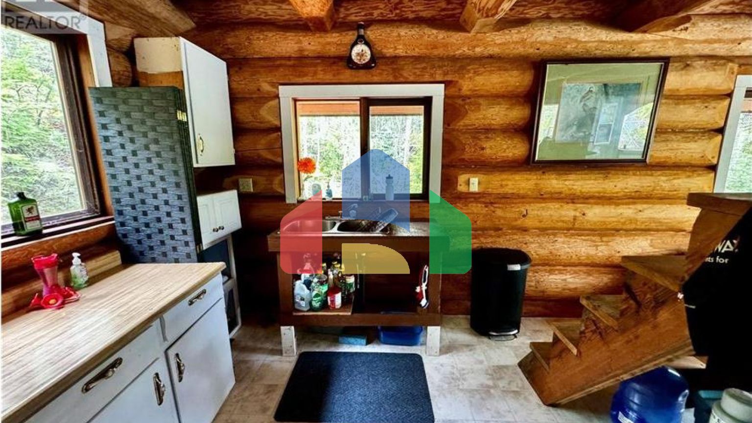 Residential - Single Family Home - Sicamous, Canada - Canada