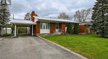 Residential - Single Family Home - Smiths Falls, Canada - Canada