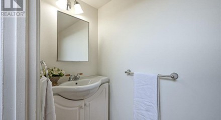Residential - Single Family Home - Smiths Falls, Canada - Canada