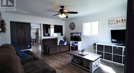 Residential - Single Family Home - Ponoka, Canada - Canada