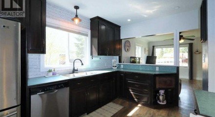 Residential - Single Family Home - Ponoka, Canada - Canada
