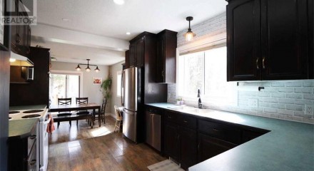Residential - Single Family Home - Ponoka, Canada - Canada