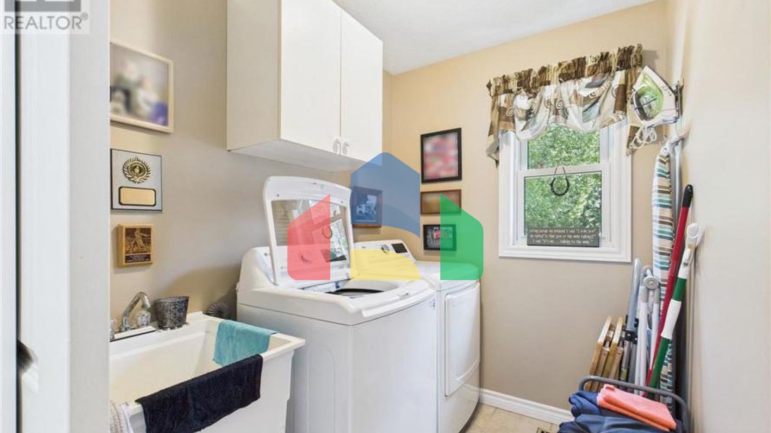 Residential - Single Family Home - Kincardine, Canada - Canada