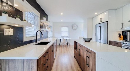 Residential - Single Family Home - Grimsby, Canada - Canada