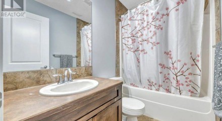 Residential - Condo/Apartment - Chestermere, Canada - Canada