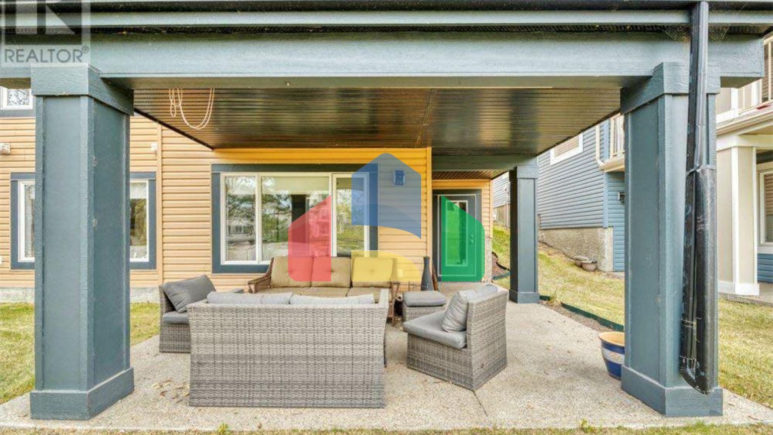 Residential - Condo/Apartment - Chestermere, Canada - Canada