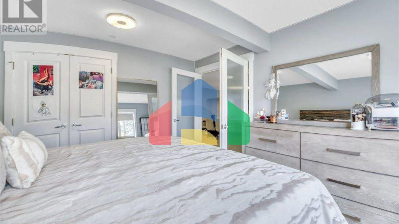 Residential - Condo/Apartment - Chestermere, Canada - Canada