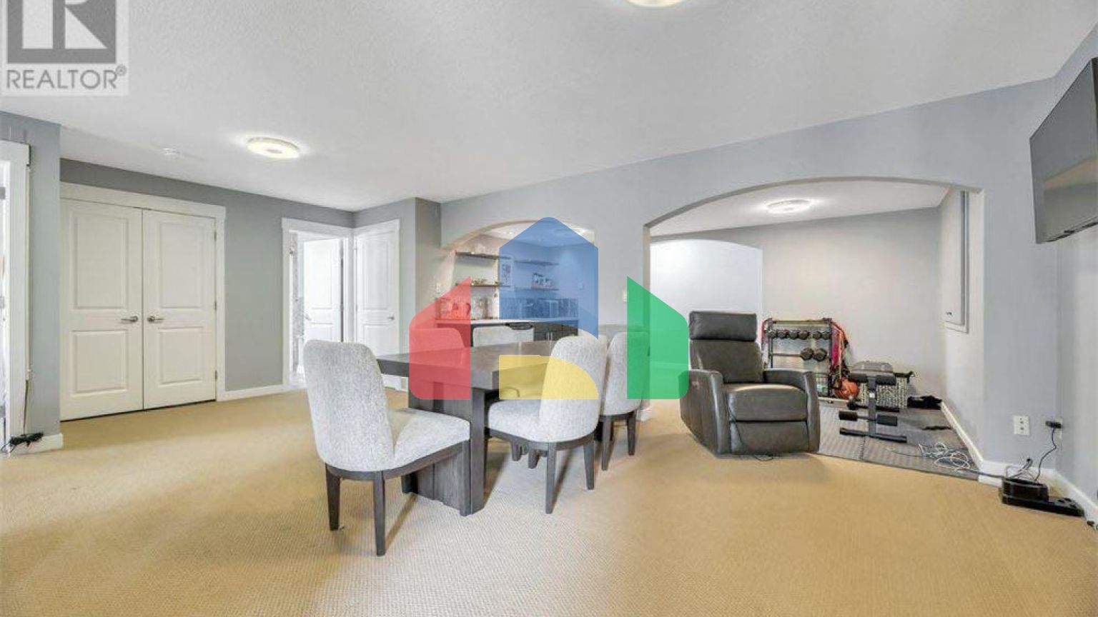 Residential - Condo/Apartment - Chestermere, Canada - Canada