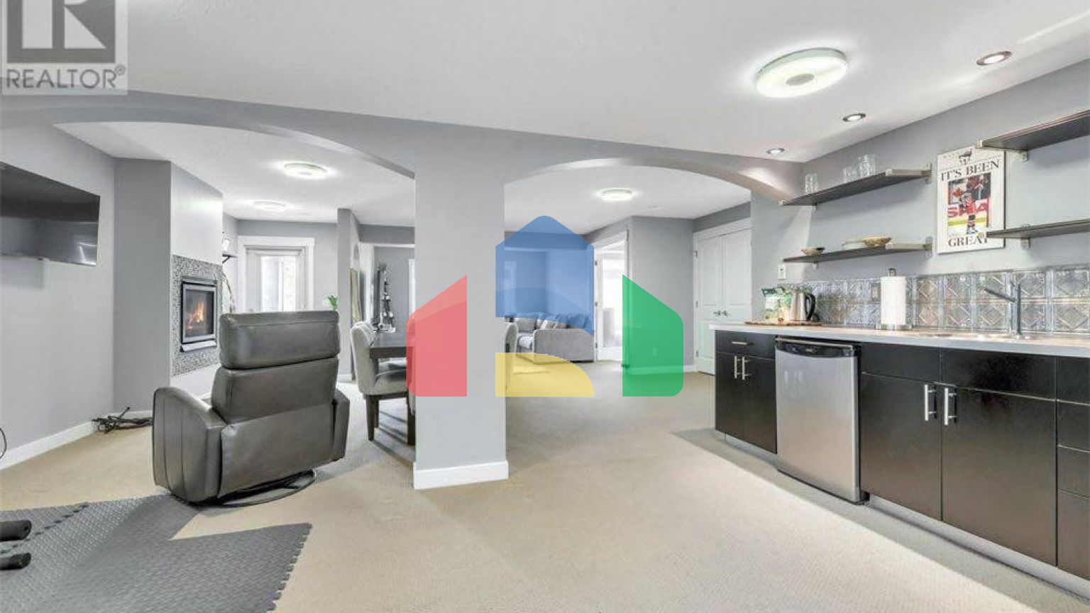 Residential - Condo/Apartment - Chestermere, Canada - Canada