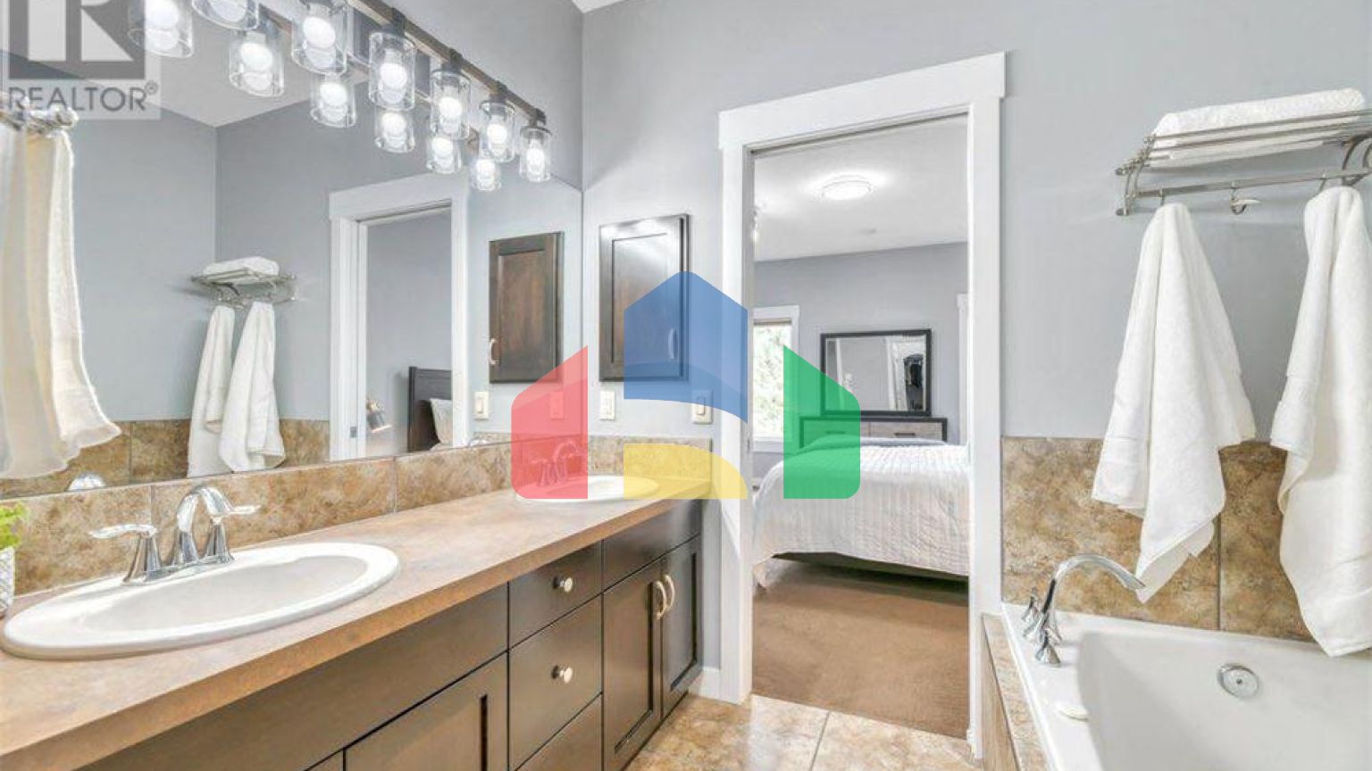 Residential - Condo/Apartment - Chestermere, Canada - Canada