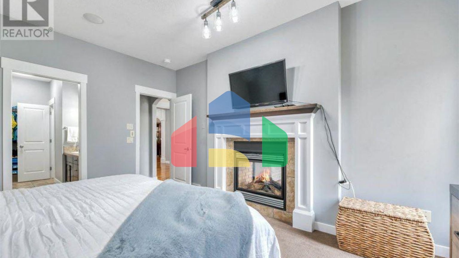 Residential - Condo/Apartment - Chestermere, Canada - Canada