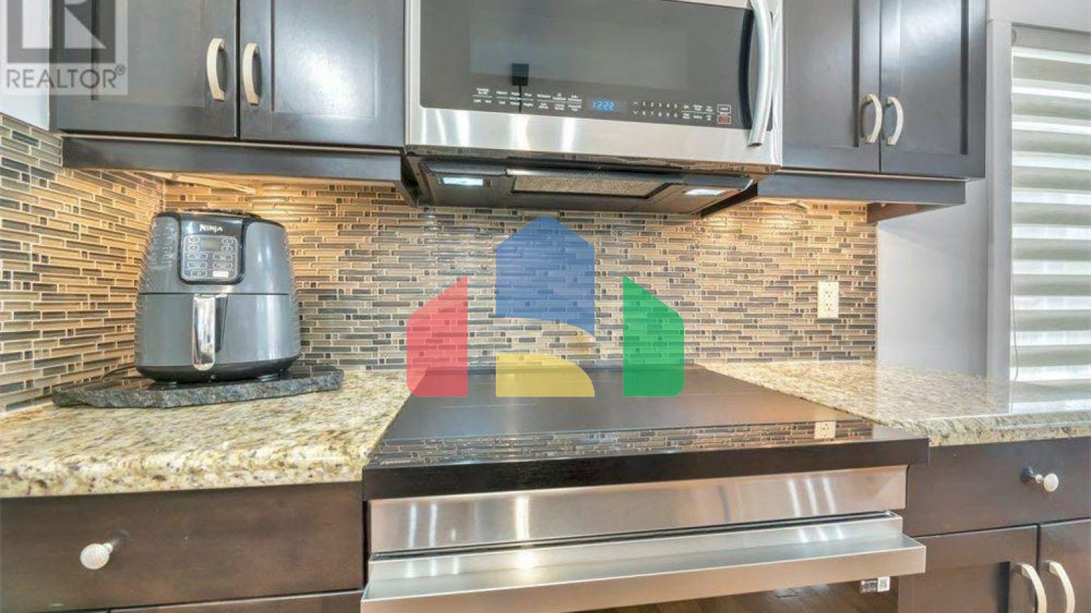 Residential - Condo/Apartment - Chestermere, Canada - Canada