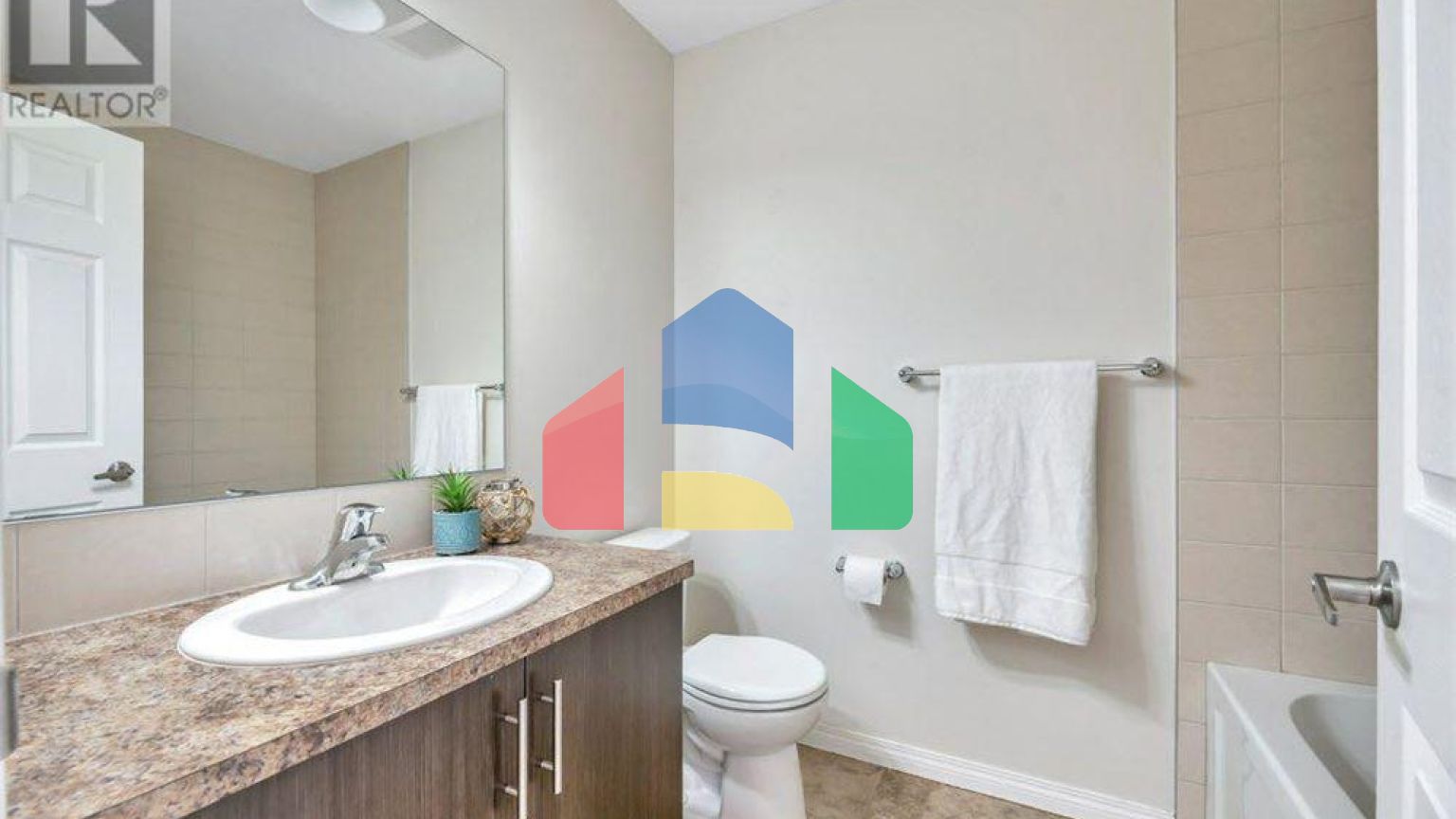 Residential - Single Family Home - Chestermere, Canada - Canada