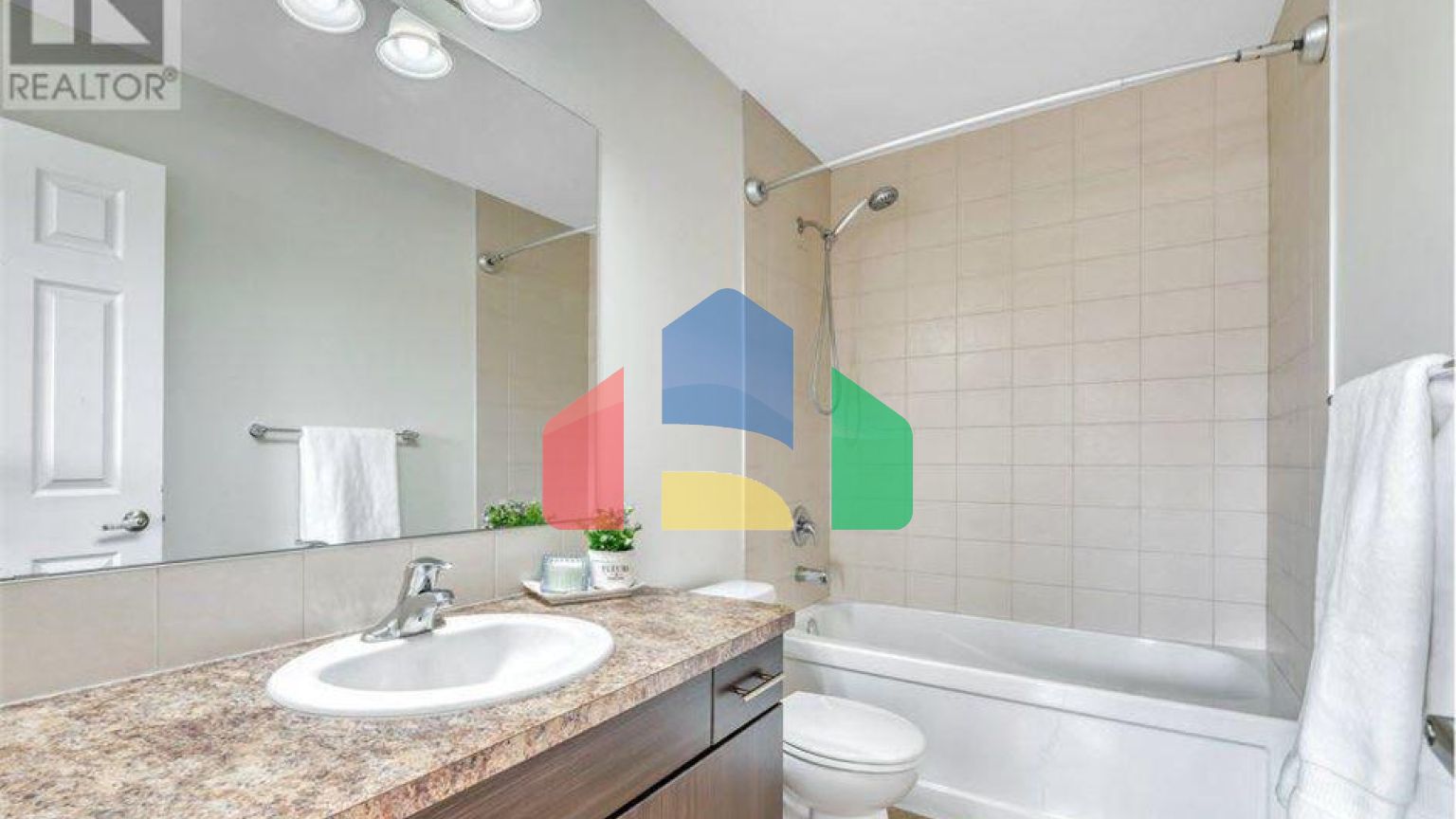 Residential - Single Family Home - Chestermere, Canada - Canada