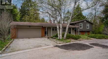 Residential - Single Family Home - Dundas, Canada - Canada