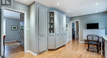 Residential - Single Family Home - Dundas, Canada - Canada