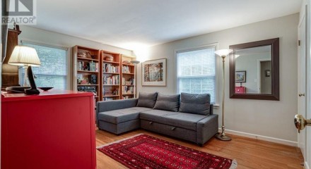 Residential - Single Family Home - Dundas, Canada - Canada