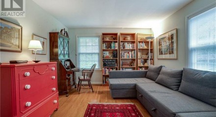 Residential - Single Family Home - Dundas, Canada - Canada